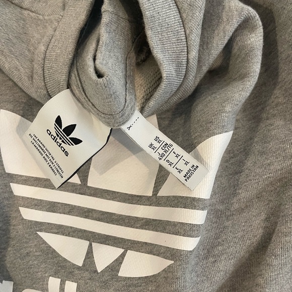 Mens grey adidas crewneck! - Picture 2 of 4